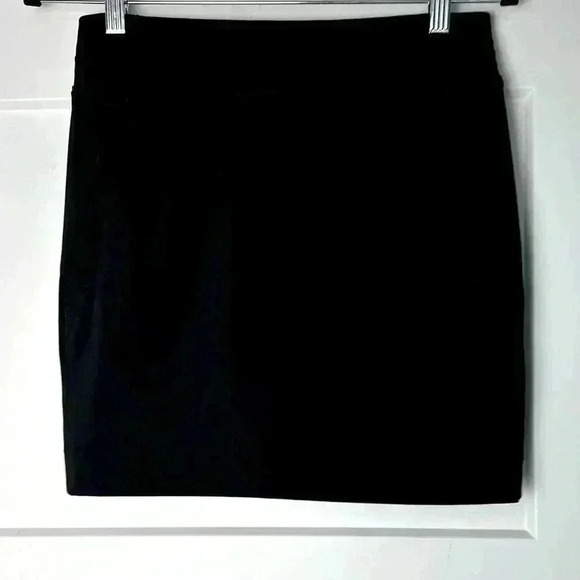 ATHLETA BROOKLYN MID RISE 16 SKORT SIZE 4 - Picture 4 of 8